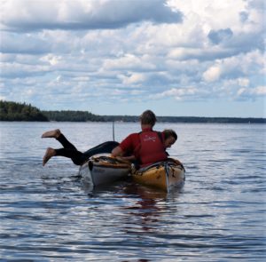 kamraträddning i kajak